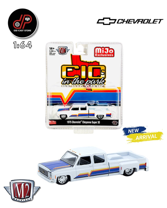 M2 MACHHINE 1:64 IN THE PARK 1975 CHEVROLET CHEYENNE SUPER 30 C10S DUALLY WHITE